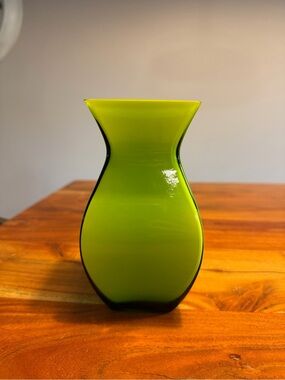 Cute Mid-Century Inspired Green Glass Accent Vase